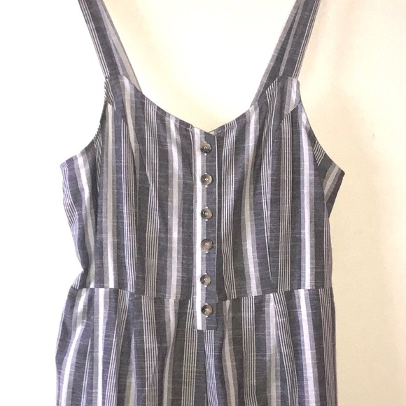 Women Rompers - Picture 4 of 5